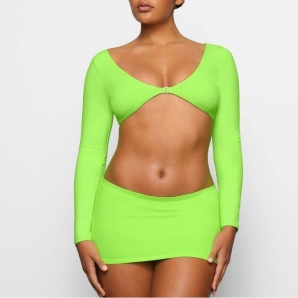 SKIMS Other - Skims Swim Long Sleeve Shrug Top, Neon Green, 4X - New